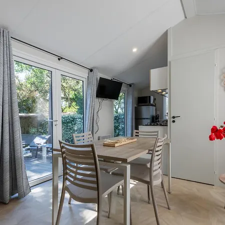 Сasa de vacaciones Gassin Bungalow *
